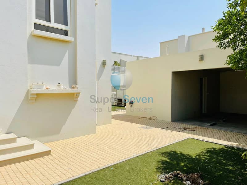 Beautiful 3-Bedroom villa for Rent Barashi Sharjah Call (Rana)