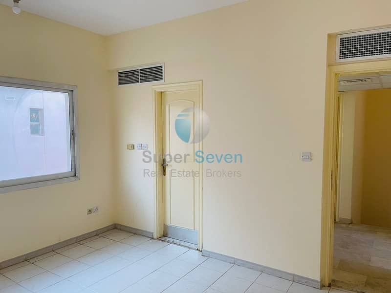 8 3-Bedroom with Maid room villa for rent Hor Al Anz