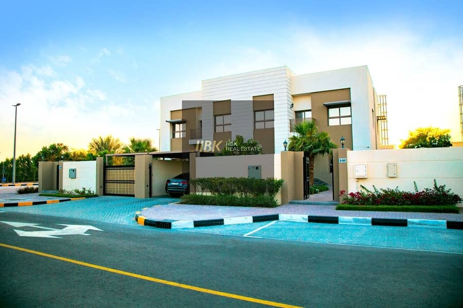 Luxurious Spacious Villa In Sharjah
