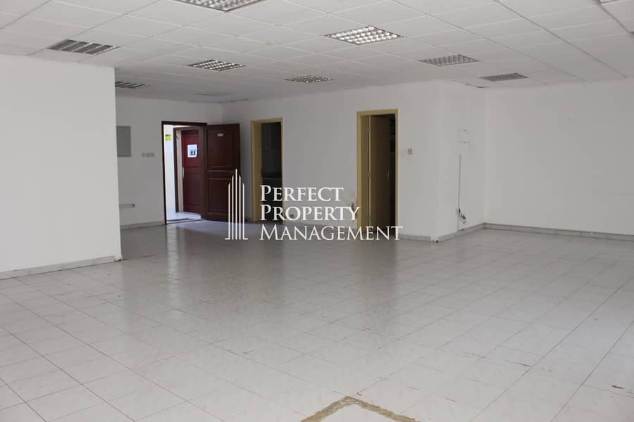 Good Location, Very spacious  Office for rent in Old Ras Al Khaimah near Pearl Round About