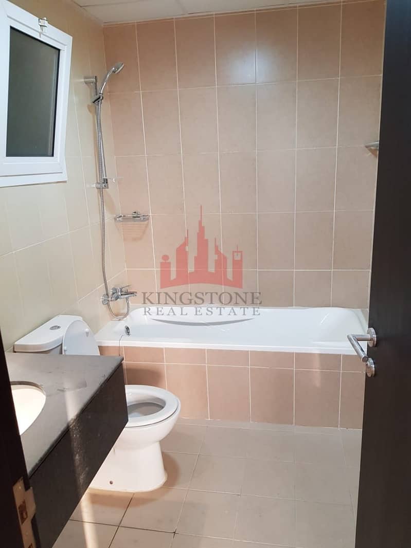 13 1 Bedroom + Laundry Room  Liwan. .