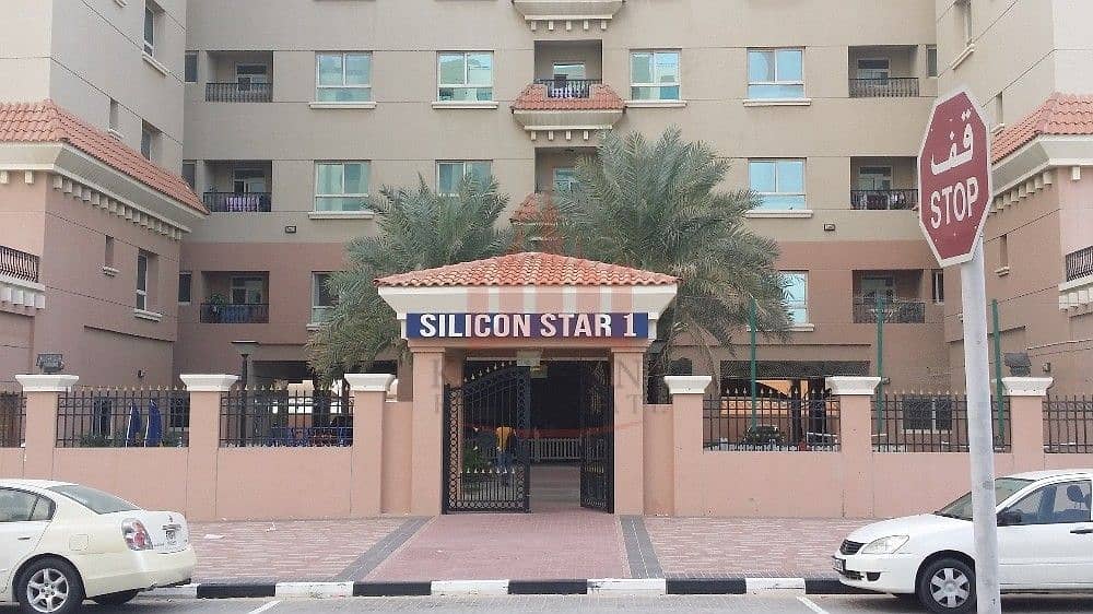 شقة في سلیکون ستار،واحة دبي للسيليكون 2 غرف 900000 درهم - 3296460