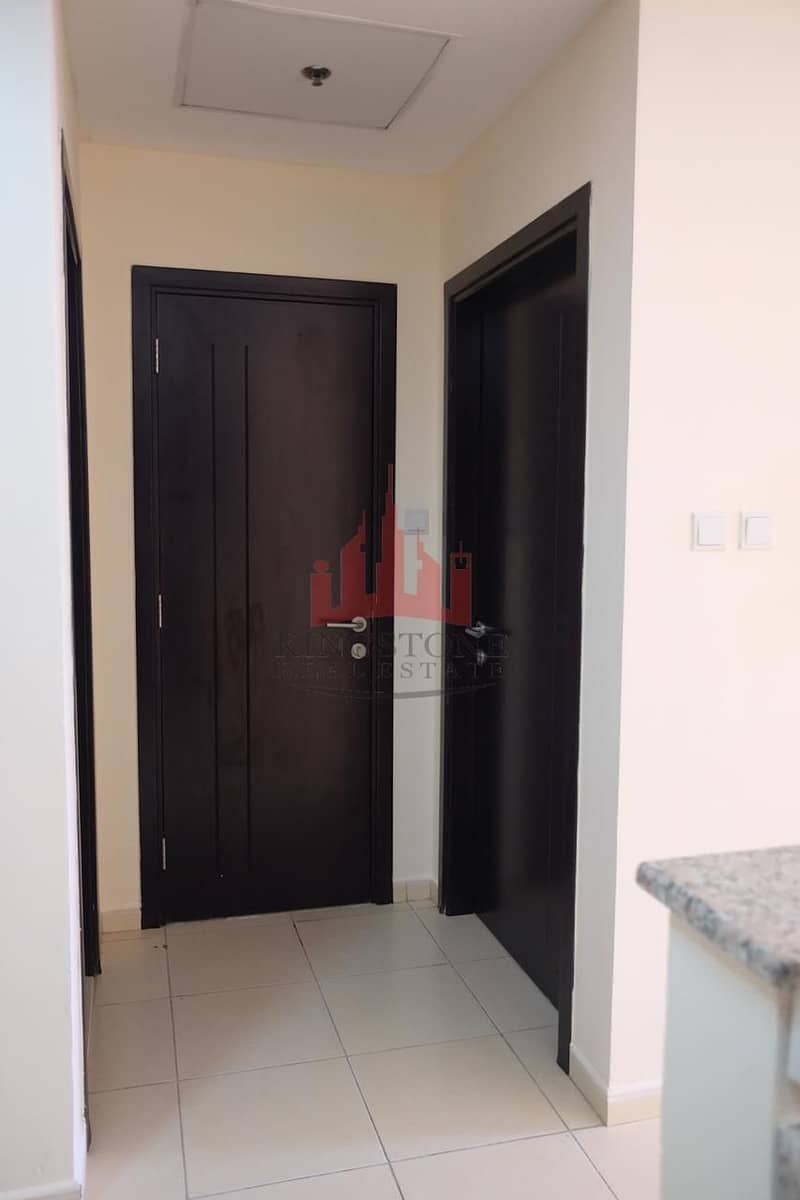 3 1 Spacious Bedroom Room Liwan Mazaya