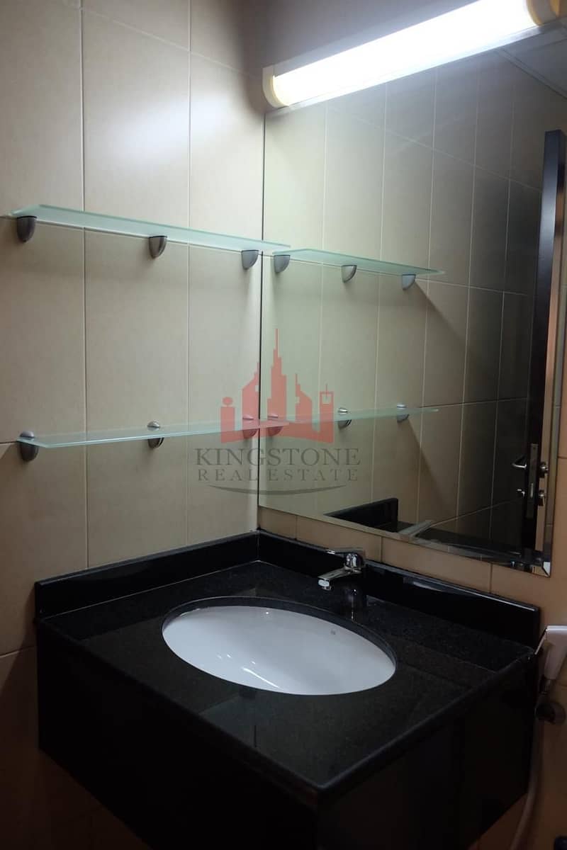 17 1 Bedroom + Laundry Room Liwan. .