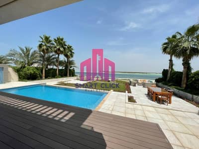 5 Bedroom Villa for Sale in Saadiyat Island, Abu Dhabi - A very luxurious, type 5A, villa directly on the sea, excellent space and reasonable price, come and own now. a