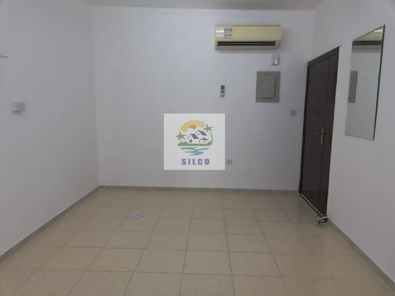 Квартира в Аль Манасир, 2 cпальни, 42000 AED - 4639471