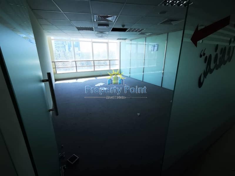 3 225 SQM Office Space for RENT | Prime Location | Assigned Parking | Danet Area