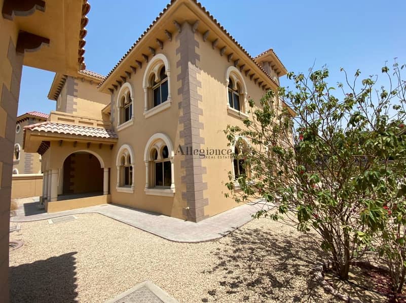 3 Luxury  Villa| vacant | Large plot in Best Price