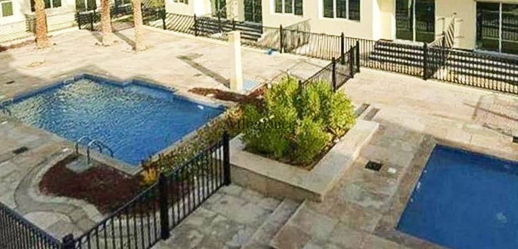 18 Corner Villa | Spanish Style| Private Garden