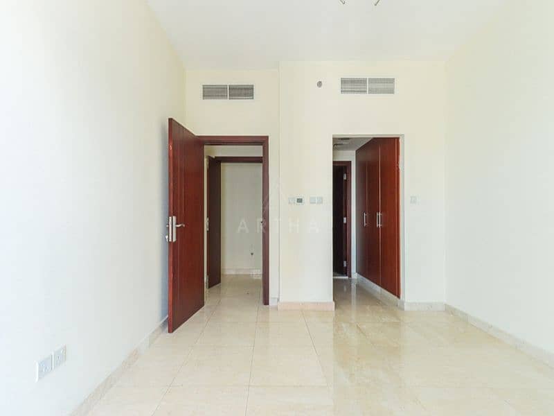 4 Bright & Airy | City View | Spacious 1 Bed