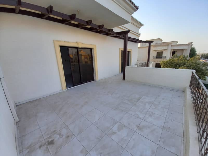 8 modern pvt entrance 4 master B/R villa with covered parking