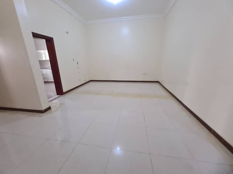 4 hall and majlis for rent in Shakhbout