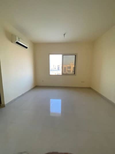 شقة 1 غرفة نوم للايجار في مدينة محمد بن زايد، أبوظبي - شقة في المنطقة 27 مدينة محمد بن زايد 1 غرف 37000 درهم - 5394844