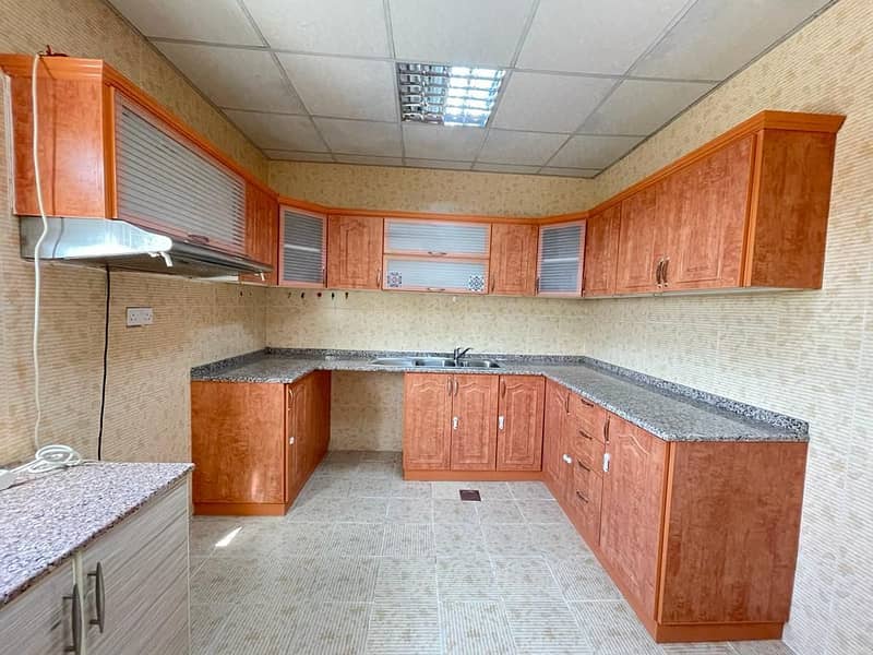 Cheap Rent 2 Bedroom Hall Separate Big Kitchen 3  Full Washroom Near Khalifa Market In Kca