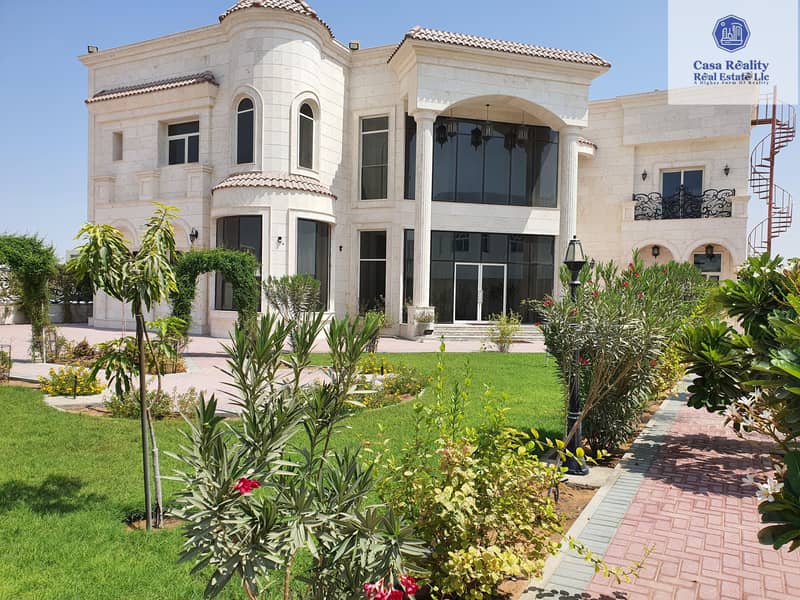 High Quality 4 Master BR Villa for rent in Al Khawaneej