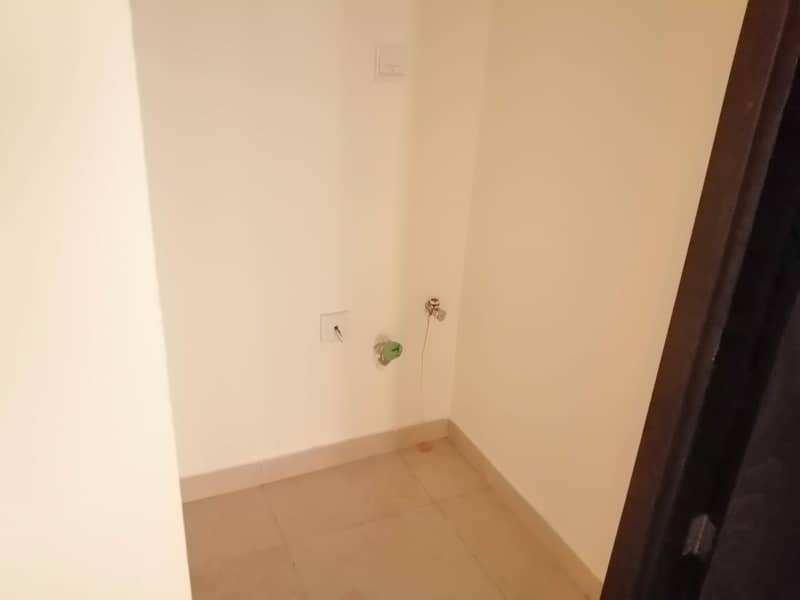 11 Perfectly Priced Vacant 1BR For Sale Thamam43