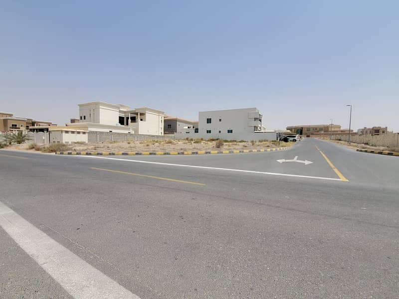 For sale residential land in Sharjah / Al Barashi