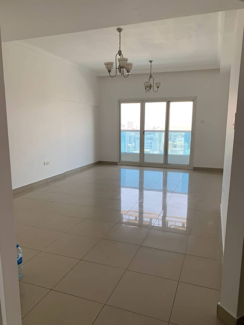 For rent an apartment in Sharjah, Al Mamzar view of al mamzar sea