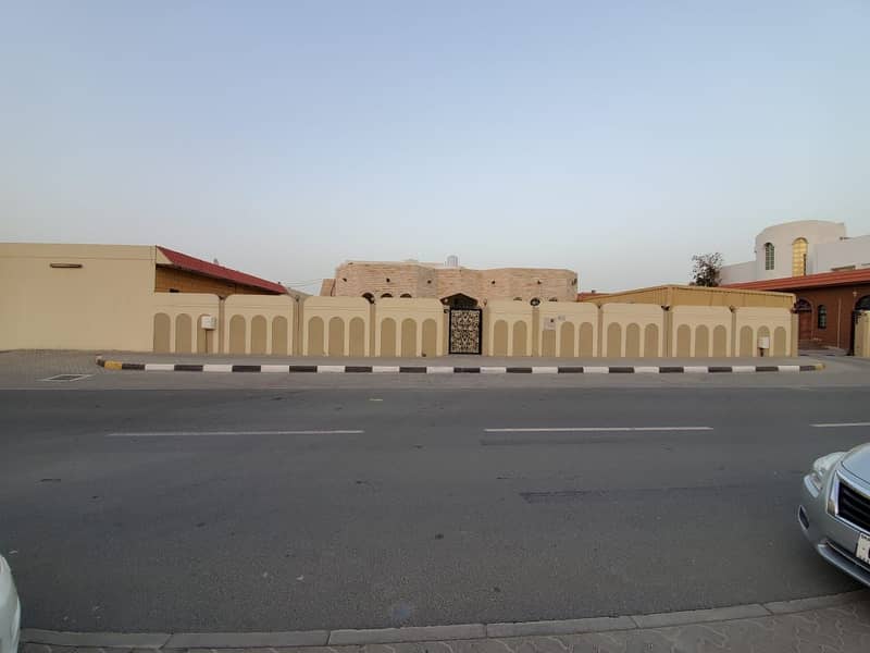 For sale villa in Tarfa \ Sharjah