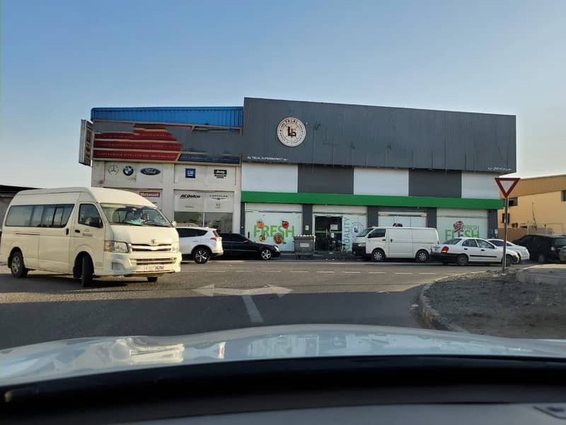 For sale in the Industrial Area 4 \ Sharjah labor camp and 3 show rooms
