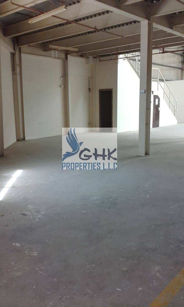 3 3900 sqft commercial warehouse in Al Qusais with Mezzanine