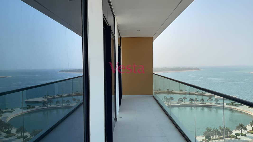 Brand new building, amazing views, great location. ,