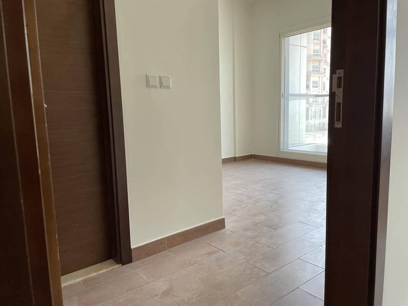 7 Warsan 4 - Al Owais Icon Building - 1 Bedroom Furnished Apartment