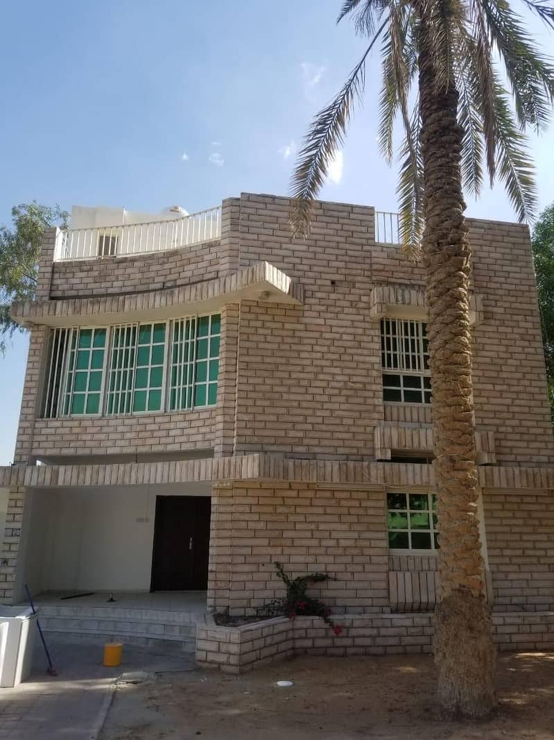villa in al shaba 4 bedroom with large area , nice location easy access any way