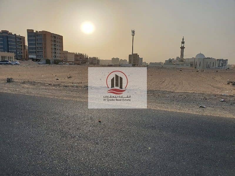 ارض للبيع بالجرف 17 موقع لن يتكرر  قريبه  من شارع الشيخ محمد بن راشد ارضى + 8 مساحة 900 مترمربع