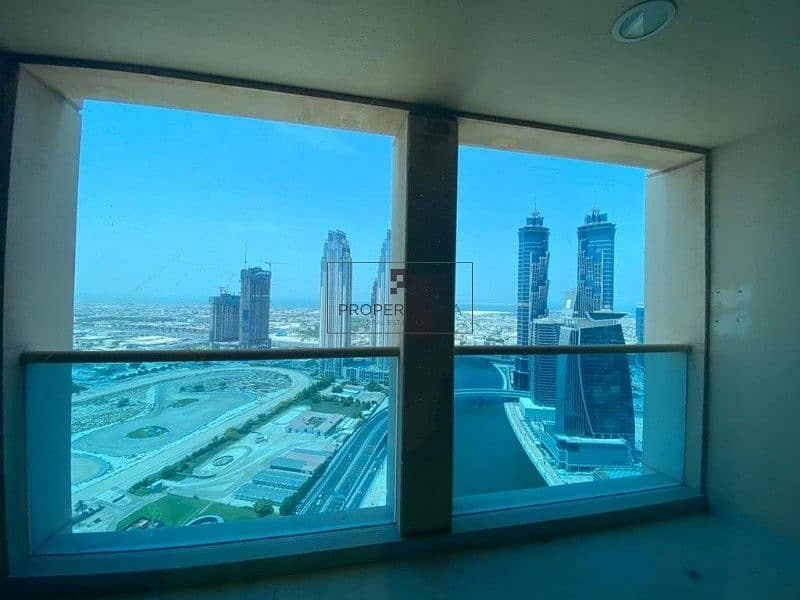 16 Iconic Canal View | Spacious 2 BR in Churchill Tower