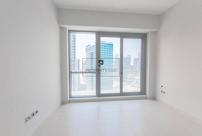 9 Mid Floor 2 Bedroom| Immaculate | Spacious Layout