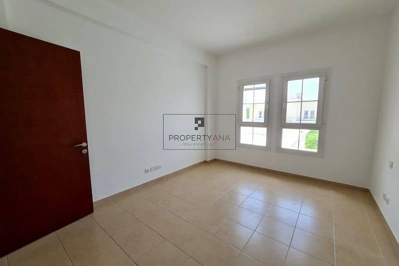 26 Move in Today | Vacant | Opposite Pool & Park