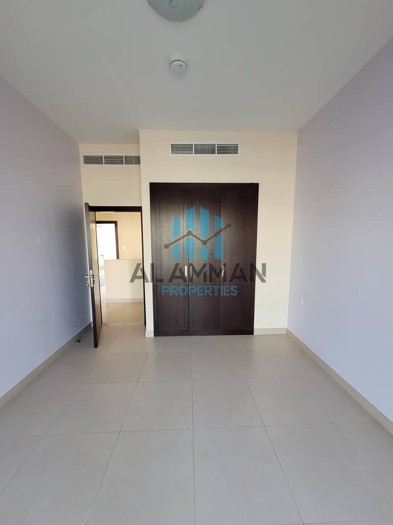 Hot Offer Single Row 3Bedrom Plus Maid room Villa For Rent Warsan Village