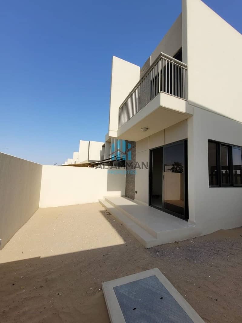 Single Row!3 bedroom Villa with maid's room & Storeroom available For Rent In Sycamore Cluster Damac hills 2,Dubai