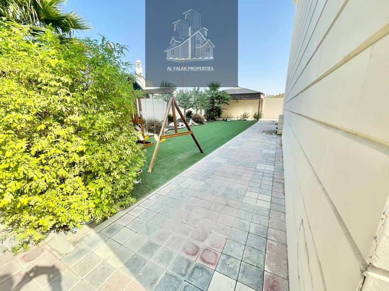 AMAZING VERY CLEAN W BRAIVET ENTRANCE, BIG GARDEN!!VILLA 5 BEDROOMS , MAJLES , HALL AND MAIDS ROOMS