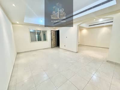 4 Bedroom Villa for Rent in Mohammed Bin Zayed City, Abu Dhabi - Amazing very clean villa 4 bedrooms , maids and 2 majles in mbz