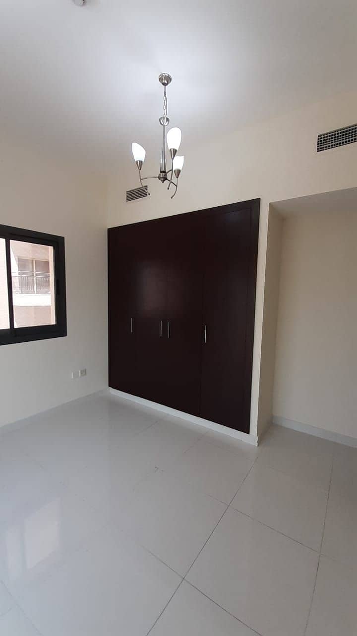 RENT ONLY 40000 2 BED/HALL WITH 2 BATH IN AL WARQAA1 DUBAI {CAN MAKE 6 CHQS}