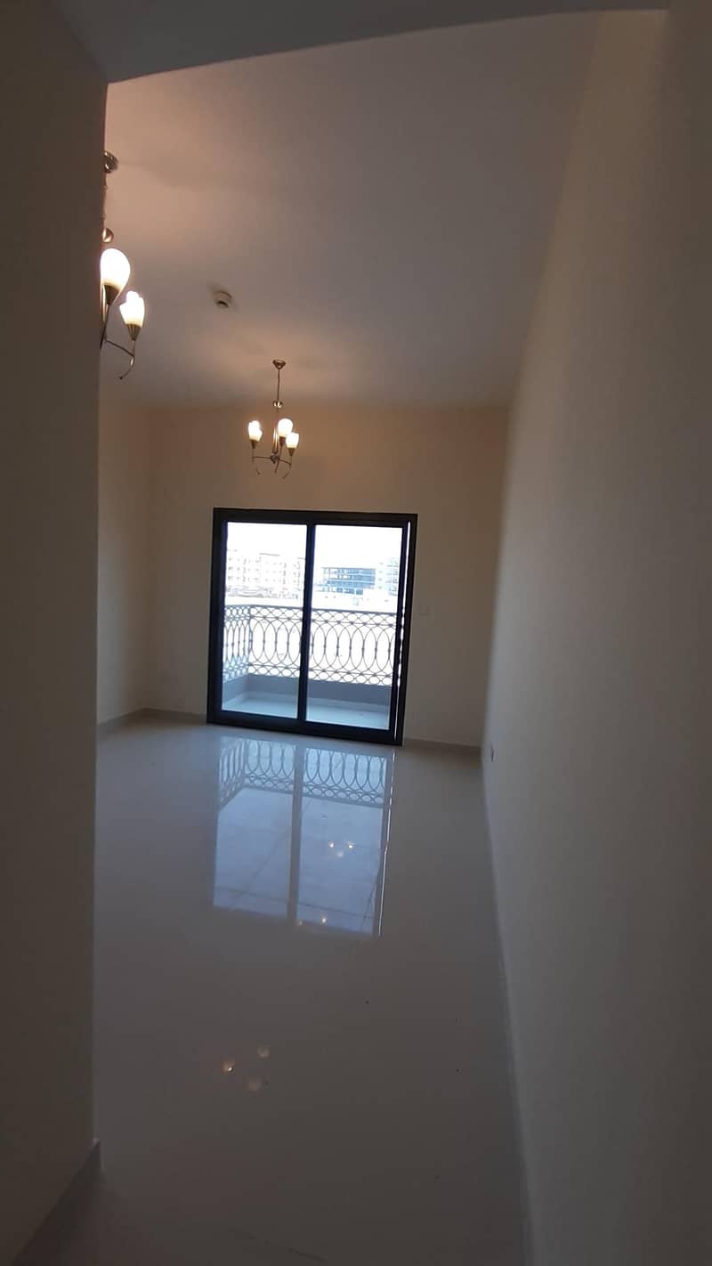 صفقة اليوم | شقة أنيقة ونظيفة من سريرين / صالة في الورقاء 1 ، دبي للإيجار فقط 39 ألف
