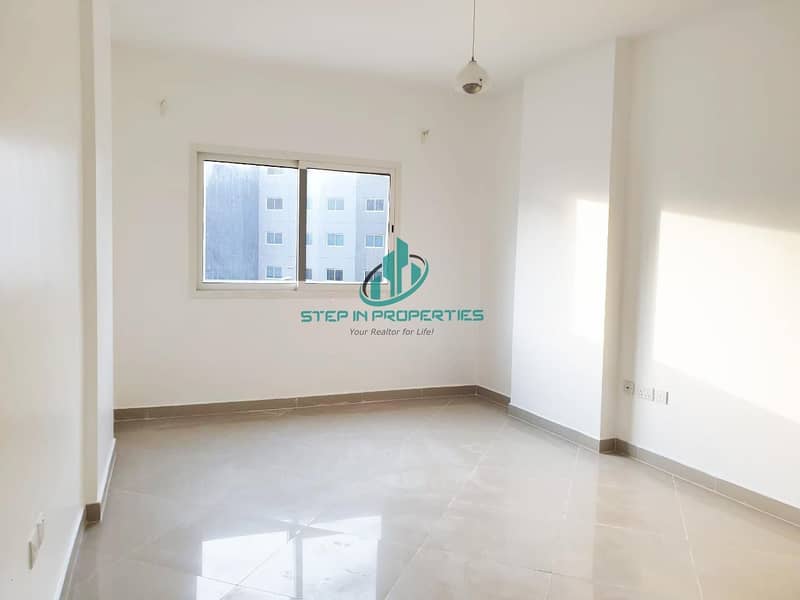 Hot Offer | Spacious Apartment W/Balcony