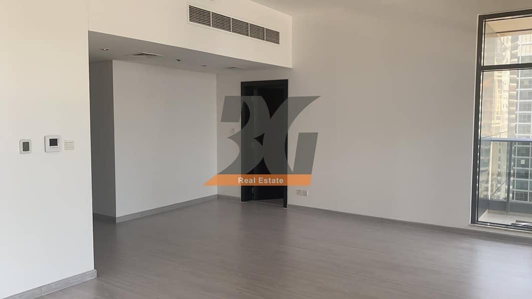 Unfurnished 1 Bedroom in Green Lakes Tower 2, JLT Dubai