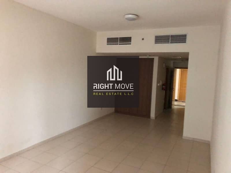 Studio For Sale With Parking Studio For Sale With Parking
