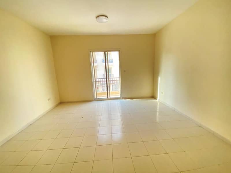 NEAT AND CLEAN STUDIO AVAILABLE FOR RENT IN  CLUSTER READY TO MOVE FAMILY BUILDING