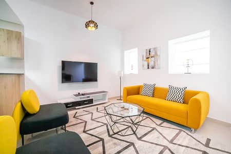 2 Bedroom Apartment for Rent in Dubai Marina, Dubai - Living Room