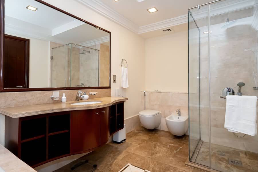 23 Master bathroom