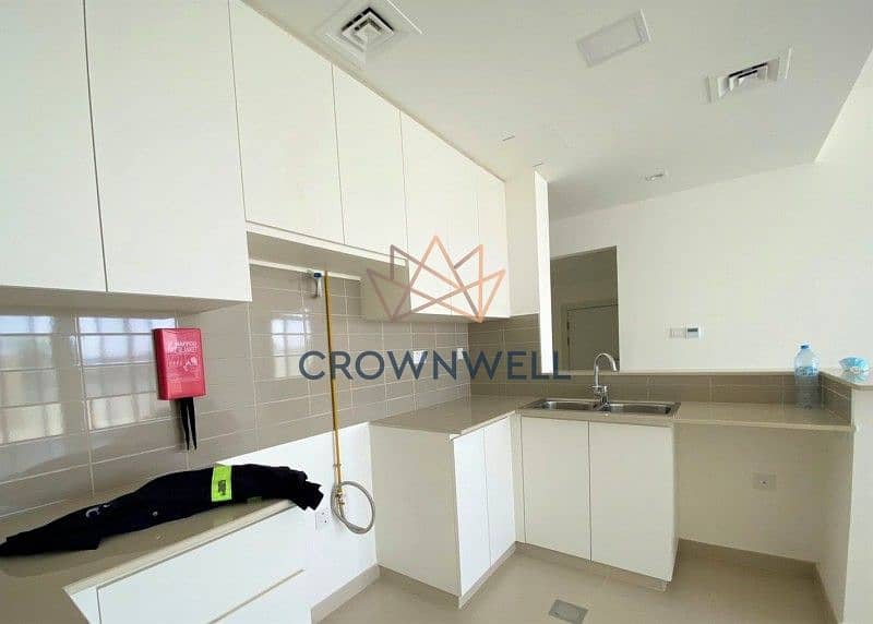 16 BRAND NEW |SINGLE ROW |CORNER 4 BEDROOM TOWNHOUSE