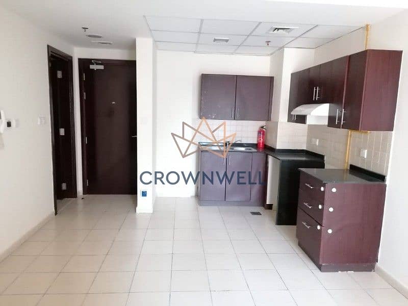 10 4 Cheques |2 Balconies|Best Price |Spacious Layout