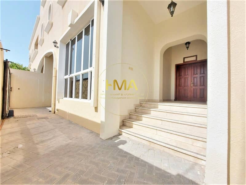 villa in Al Bateen - shaded indoor parking for2 cars