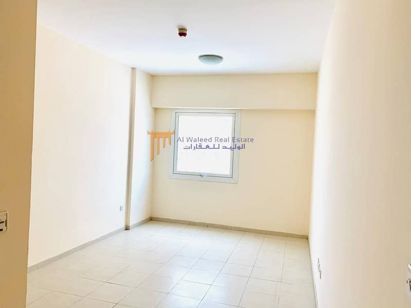3 2 BEDROOM AVAILABLE  IN NAHDA / NO COMMISSION ONE MONTH FREE