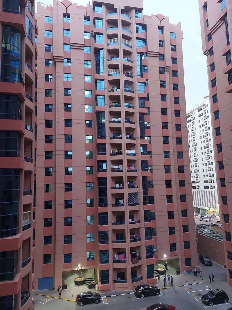 FOR RENT: 2BHK AVAILABLE IN  NUIMIYA TOWERS WITH BALCONY AND A MAID ROOM