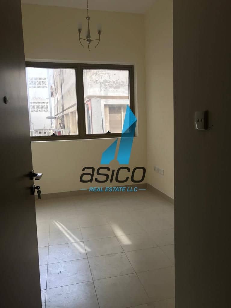 مکتب في البطين 35000 درهم - 5427651 مکتب في البطين 35000 درهم - 5427651